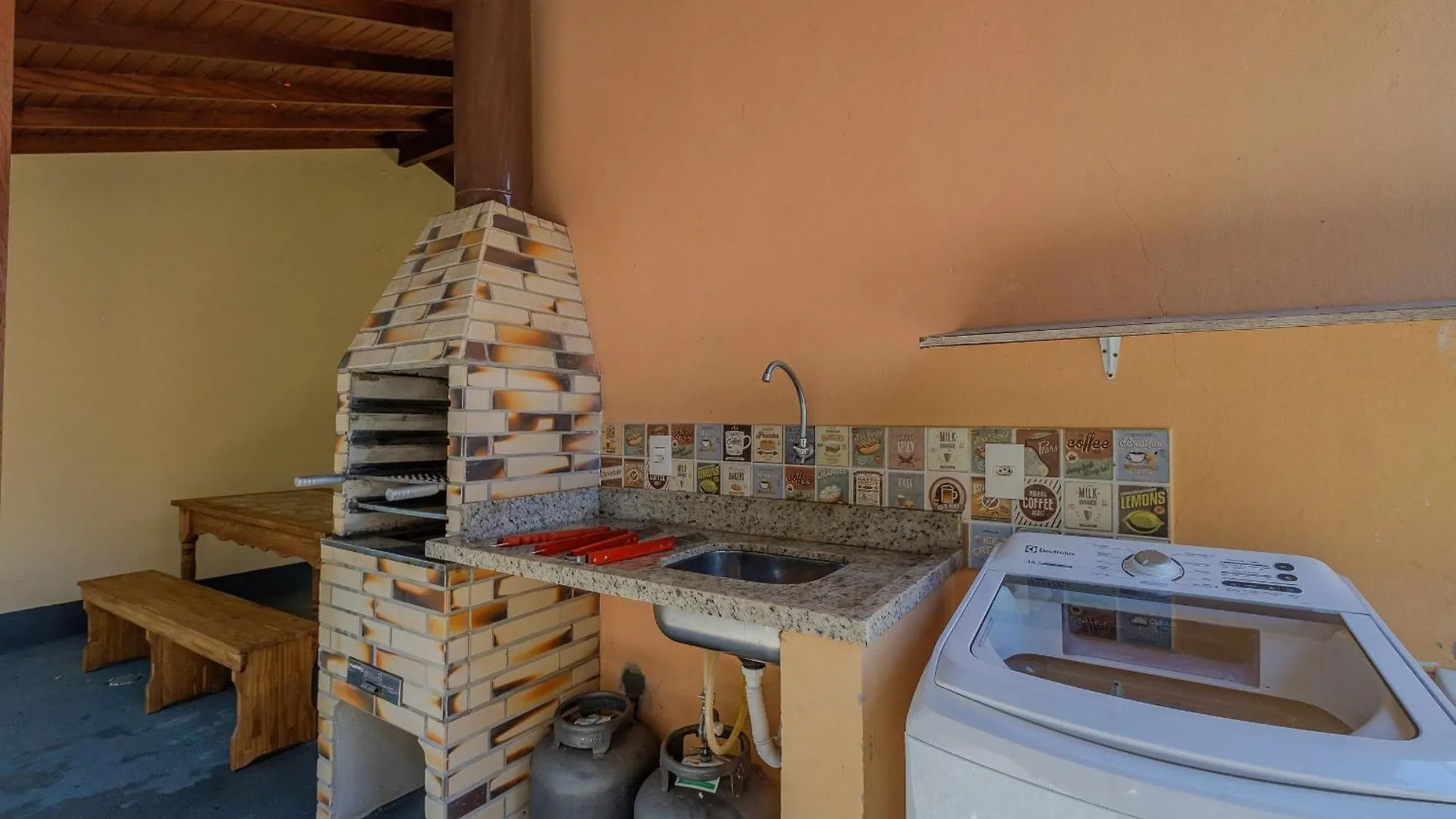 Casa 2 Quartos Com Churrasqueira Perto Da Praia Florianópolis